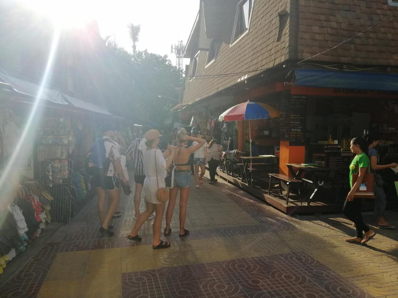 Neverland Dorm Phi Phi Don Exterior photo