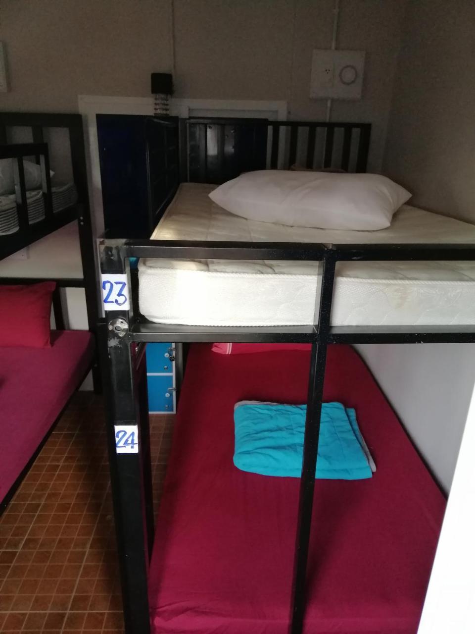 Neverland Dorm Phi Phi Don Exterior photo
